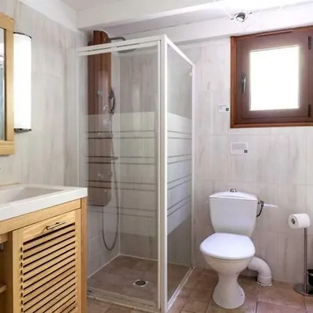 Olmeto Sleeps 6 Pool Air Con Wifi *