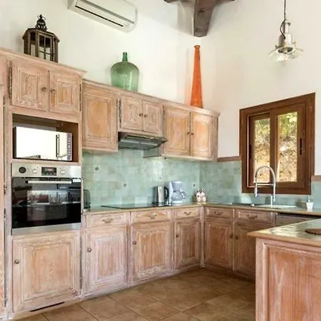 Villa Olmeto Sleeps 6 Pool Air Con Wifi *